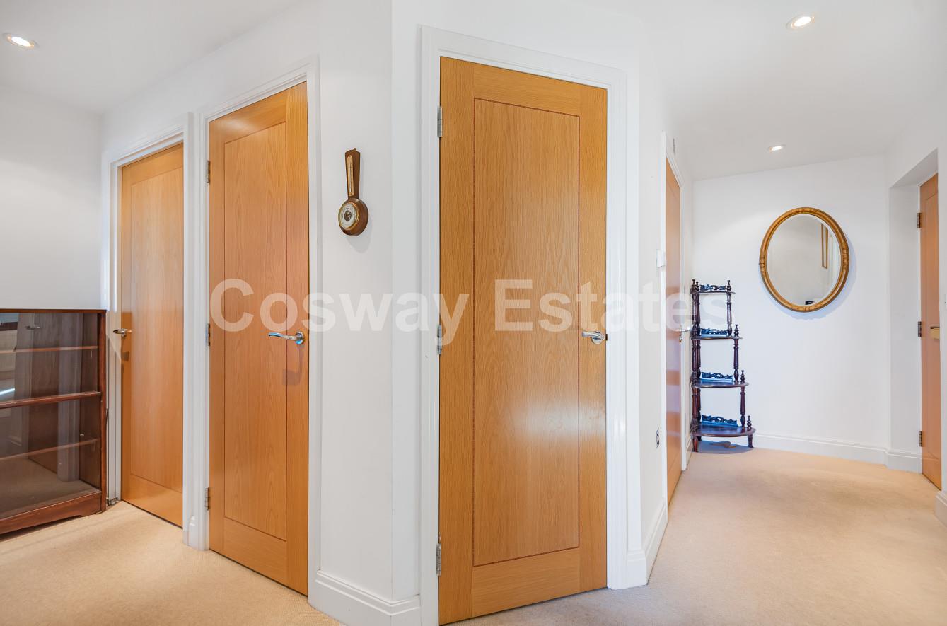 Heathside Court, High Road, Bushey Heath